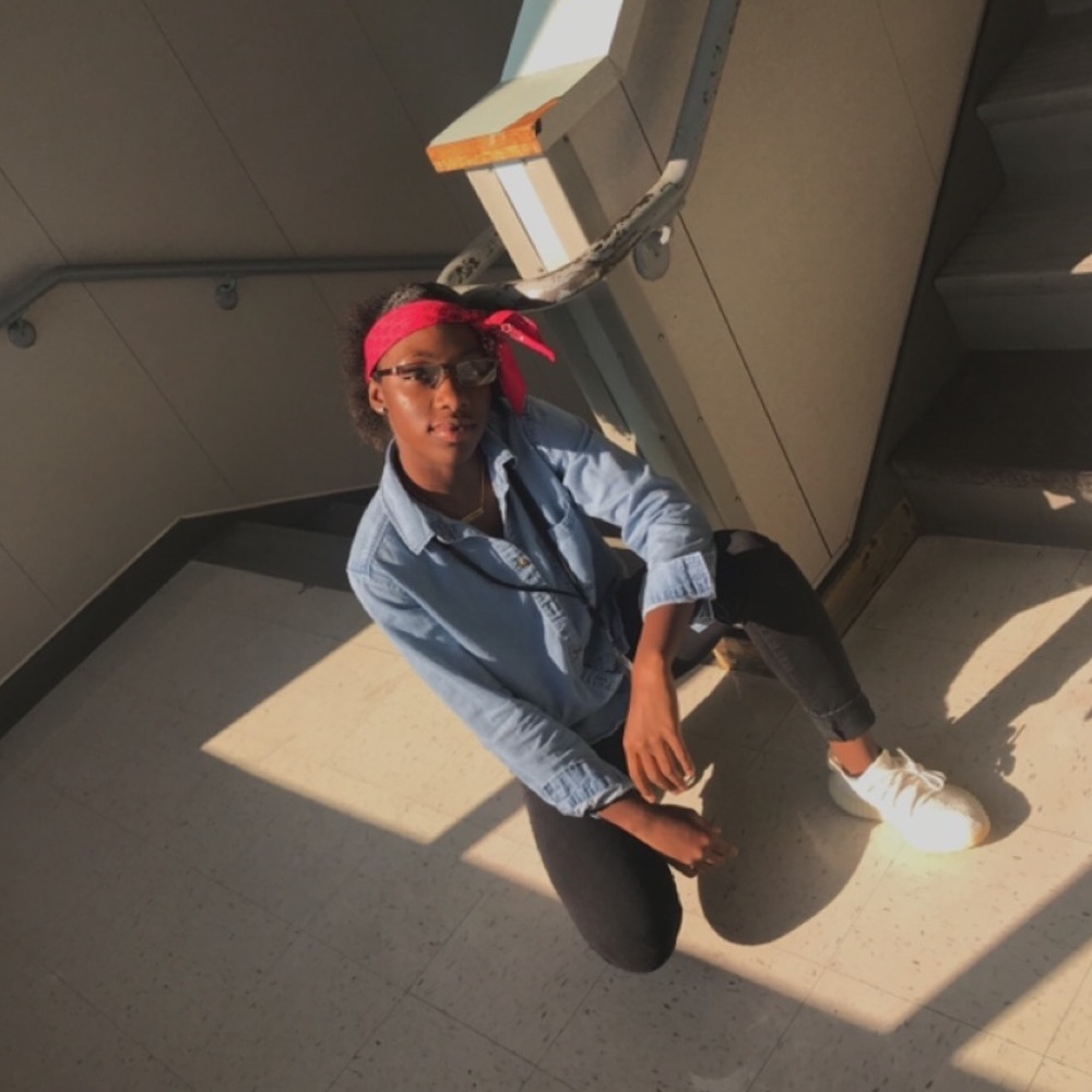 Meet your Posher, elesias